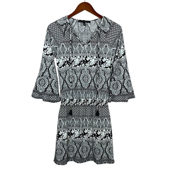 White House Black Market Dresses & Skirts - White House Black Market WHBM Blouson Dress Black White Mini Women's 00